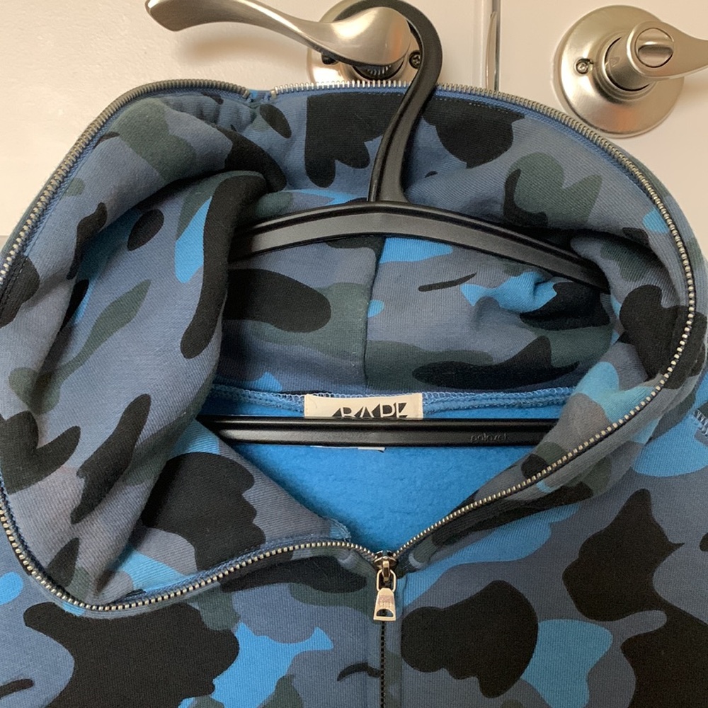 Mens BAPE full zip hoodie - Picture 4 of 5
